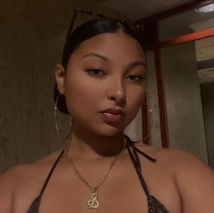 Meet your Posher, Alessandra